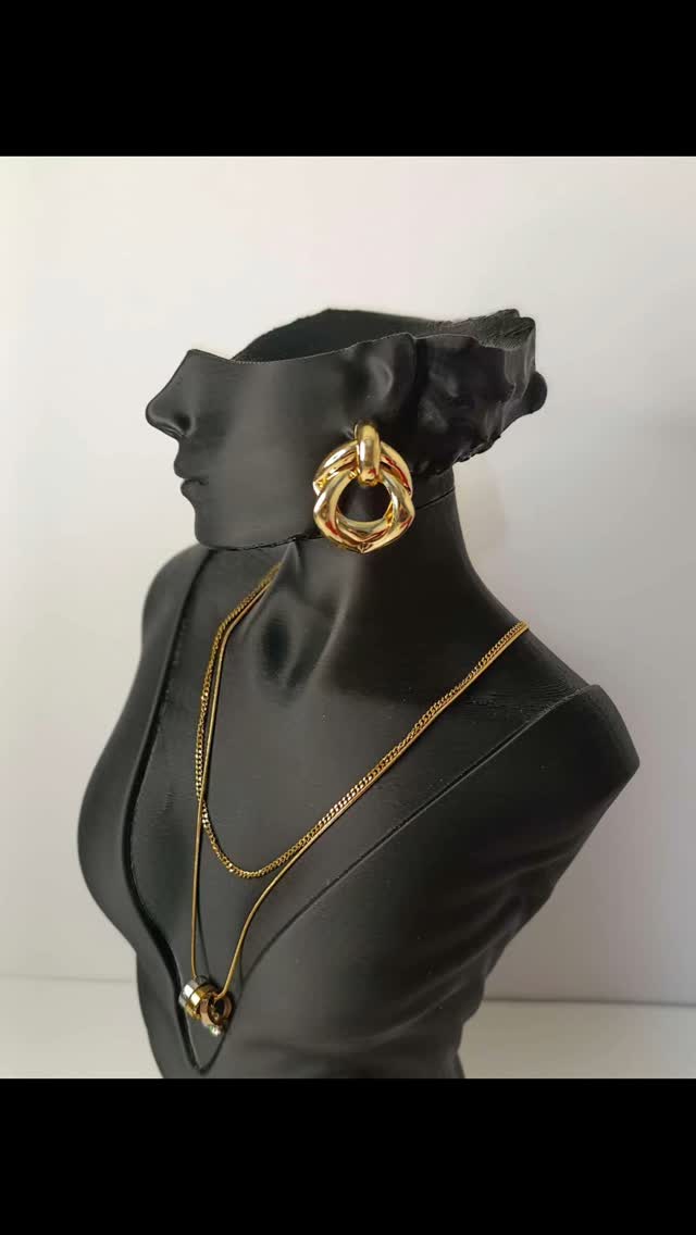 Altın Rengi Katmanlı Kolye Küpe Seti