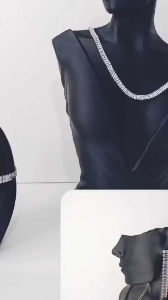 Gümüş Rengi Baget Taşlı Kolye Ve Bileklik Seti