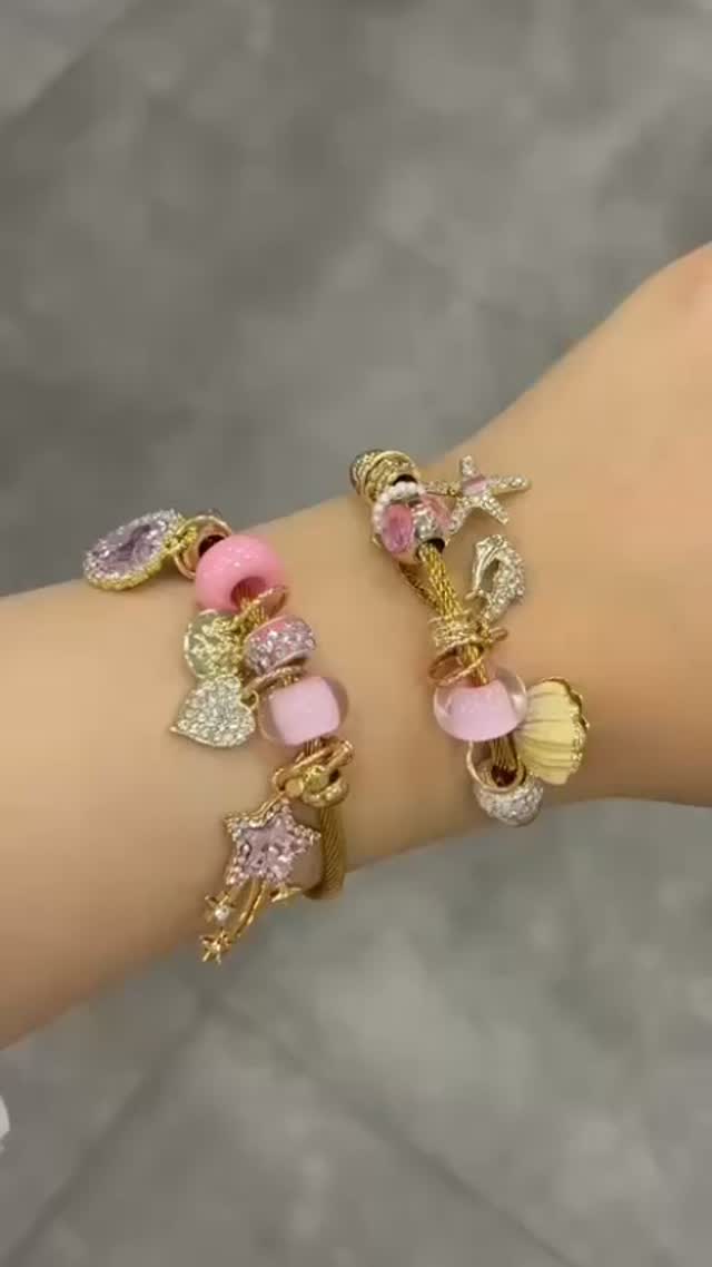 Pembe Charm Boncuklu Bileklik