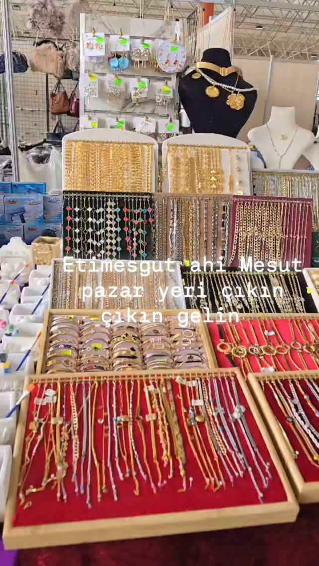 Etimesgut Pazar Yeri Takı Standı