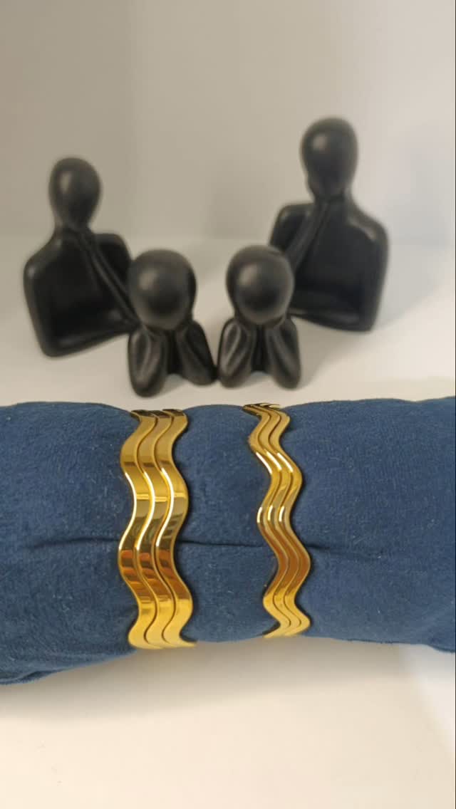 Altın Rengi Dalgalı Bilezik İkili Set
