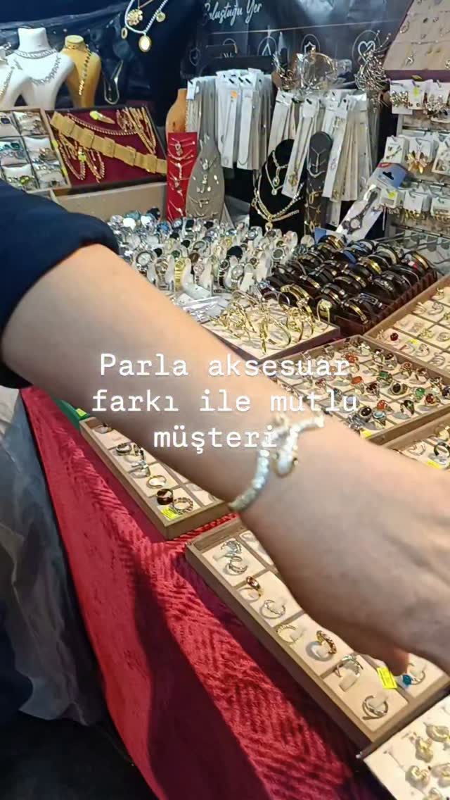 Gümüş Rengi Taşlı Düğüm Bileklik